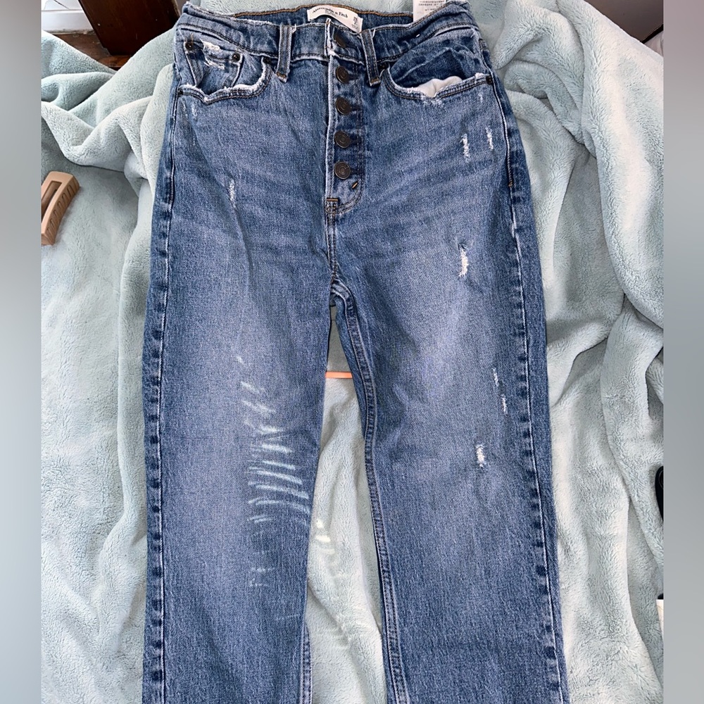 Abercrombie & Fitch Mom Jeans 26Short (5ft)